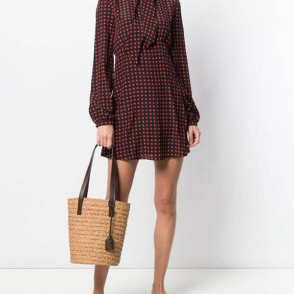 【サンローランパリ コピー 人気 パニエ ラフィア トートバッグ